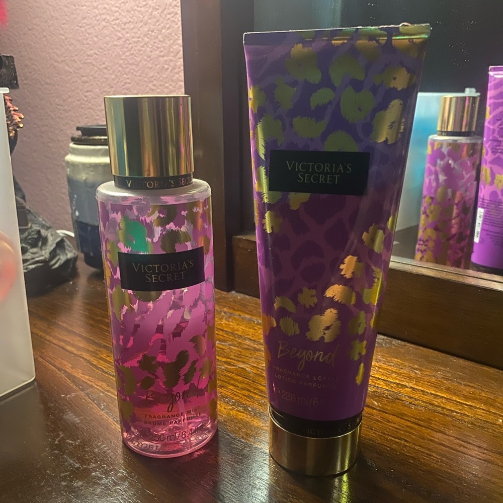 Retired VS “Beyond” body mist and lotion set